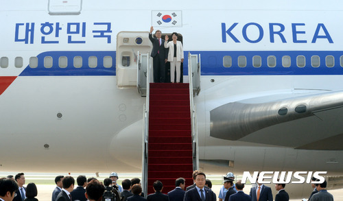 문재인 대통령님 내외 독일 출국 사진 | 인스티즈