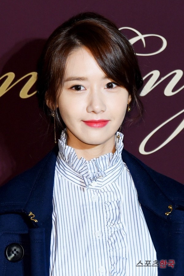 오늘자 윤아 얼굴 위주.jpg | 인스티즈