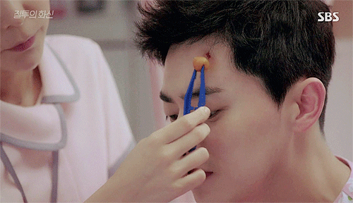 [질투의화신] 친절하지만 매너리즘에 빠진 간호사.gif | 인스티즈