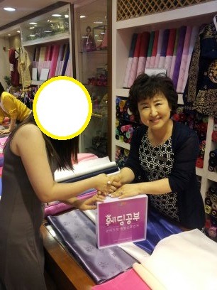 지지배배스튜디오 이미지