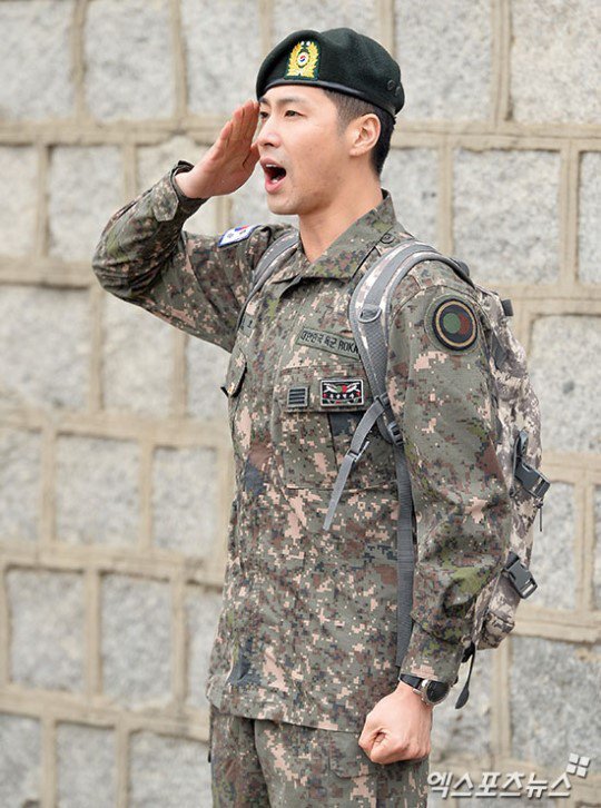 오늘 전역한 유노윤호 | 인스티즈