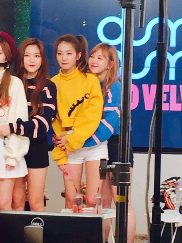 레드벨벳 슬기 왼쪽 어깨 뒤.jpgif | 인스티즈