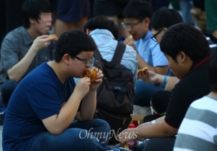 역사에 길이 남을 추악한 시위 jpg | 인스티즈
