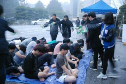 정중하게 부탁드릴테니 글좀 내려주세요 | 인스티즈