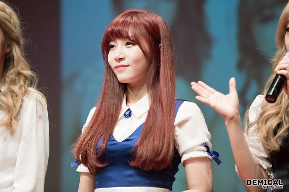 라붐에서 자기 전에 듣고 싶은 목소리를 맡고있는 소연.jpgif | 인스티즈