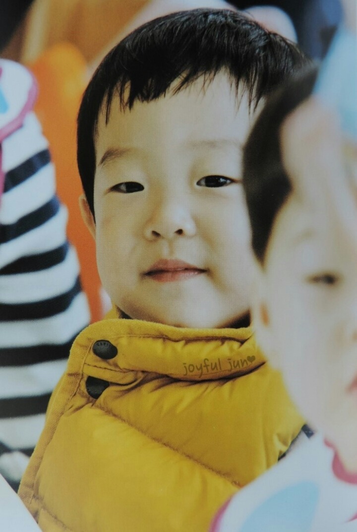  웃을 때 더 예쁘고 사랑스러운 서준이 | 인스티즈