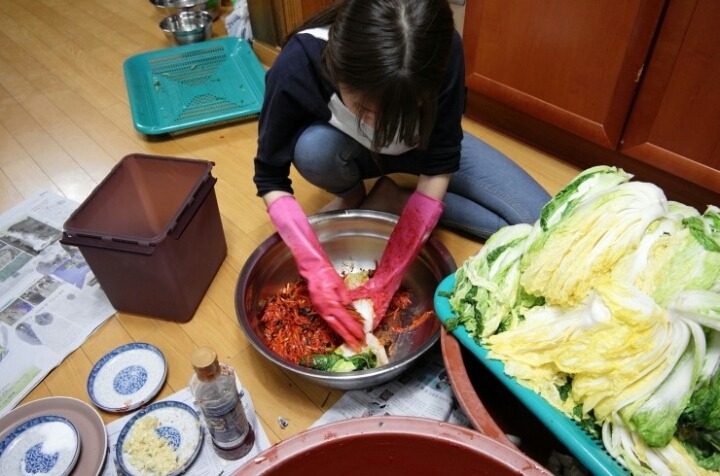 김장하는 지숙.jpg | 인스티즈