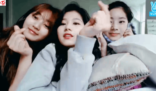 [데이터주의] 트와이스 V앱 SANA | 인스티즈