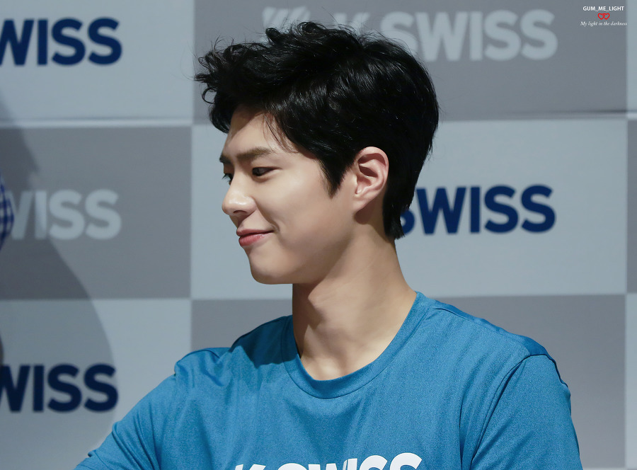 이상한 선글라스 쓴 박보검 | 인스티즈