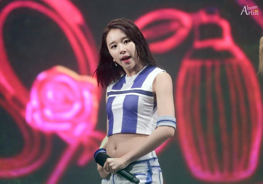 [트와이스] 심바 닮아서 아기맹수라고 불리는 채영이 짤들.jpg | 인스티즈