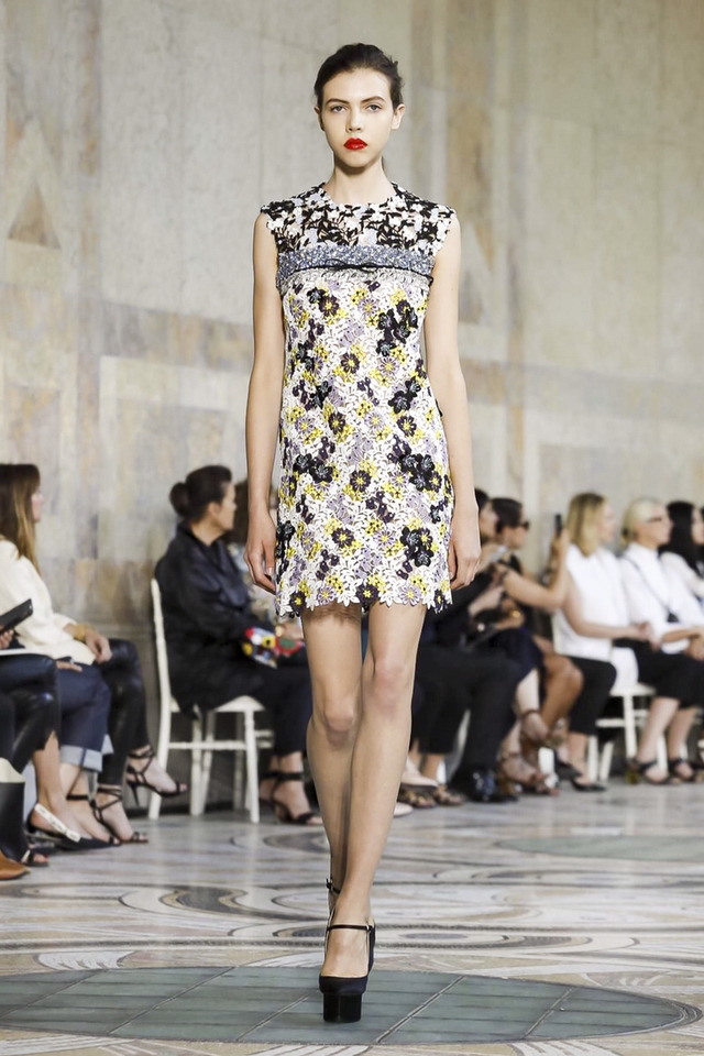 2018 S/S Giambattista Valli 오뜨꾸뛰르 컬렉션 | 인스티즈