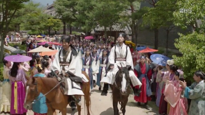 [화랑] 1500년 전 인기 아이돌 화랑 출근길 풍경.jpg (feat.럽라 떡밥) | 인스티즈