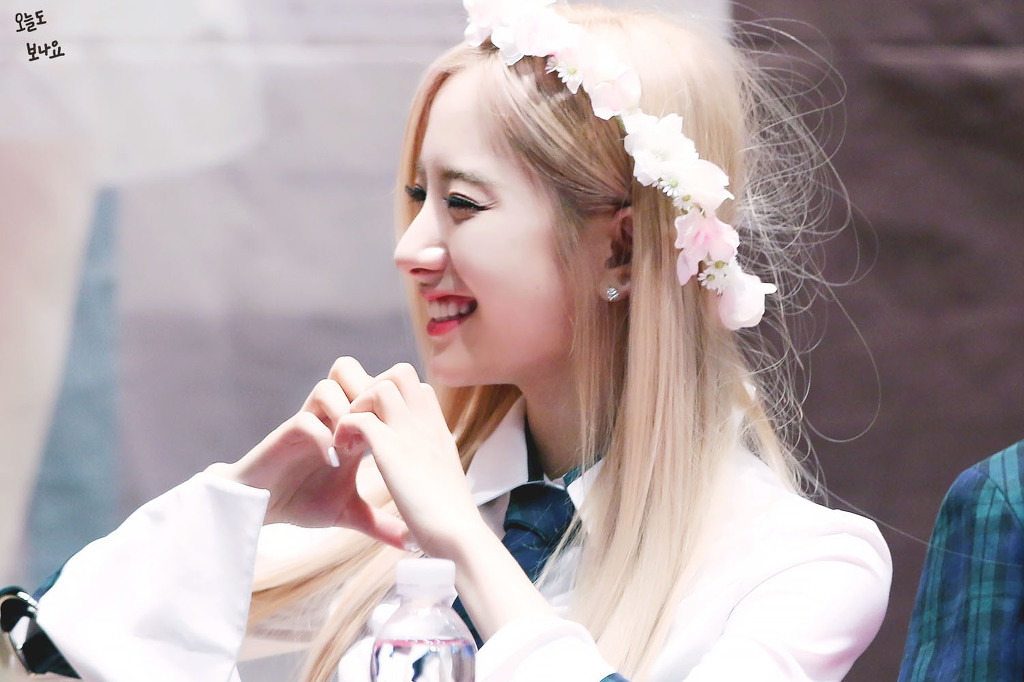 화관쓴 우주소녀 보나.jpg | 인스티즈