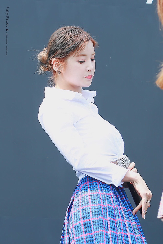 [에이핑크] 6월의 마지막 업로드는 누구로 할까 고민하다가 박초롱 | 인스티즈