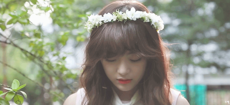 사진찍는데 아주머니들이 이상하게 쳐다봤다는 세정이.gif | 인스티즈