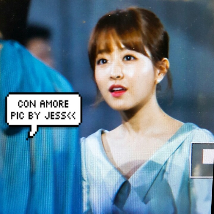김혜수 팬미팅 기다리는 박보영.JPG | 인스티즈
