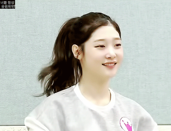 프로듀스101에서 유라와 비슷한 애.gif | 인스티즈