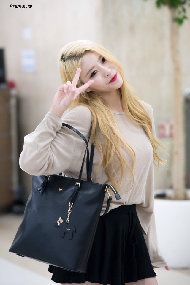 [러블리즈] 행운은 아무나에게 찾아오는게 아닌것을 오늘도 알아가서 미주 | 인스티즈