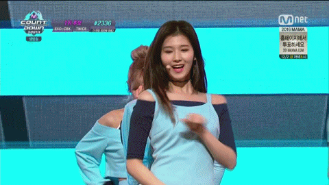 11월 10일자 트와이스 TT 움짤 + 불장난 춤추는 나연 모모 | 인스티즈