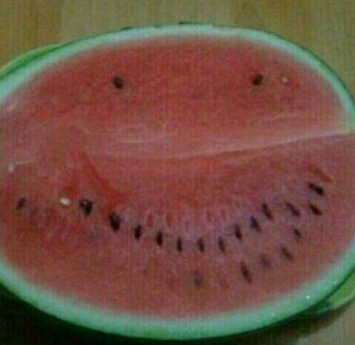 수박을 쪼갰는데; | 인스티즈