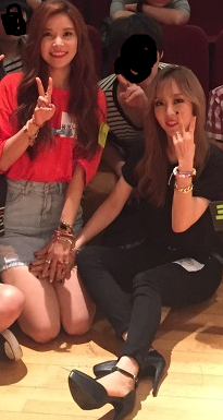 멤버들 옷단속하는 마마무 문별.jpgif | 인스티즈