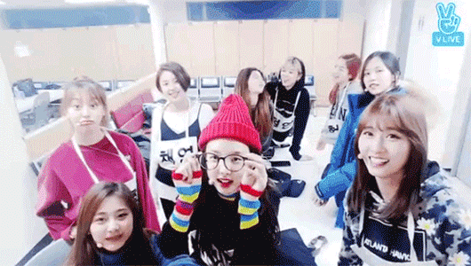 [데이터주의] 오늘 트와이스 v앱.gif + 나연 내일 서가대 스포 | 인스티즈