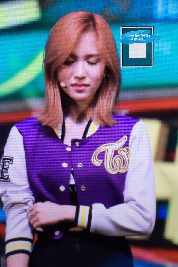 [트와이스] 눈물을 참다 같이 울어버린 미나 ㅠㅠ | 인스티즈