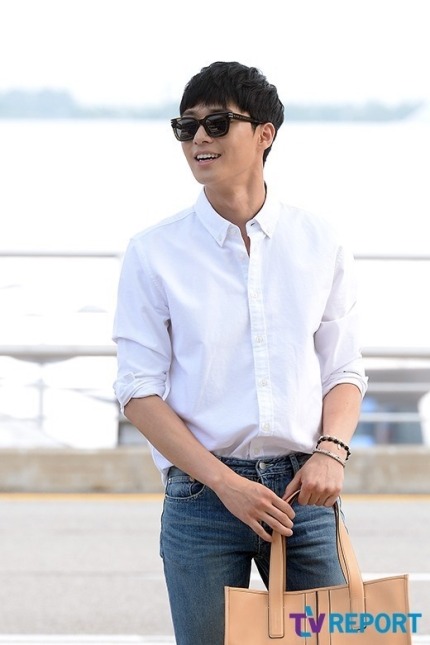 요즘 여고생, 여대생들 사이에서 인기많은 남자 연예인 2명.jpg | 인스티즈