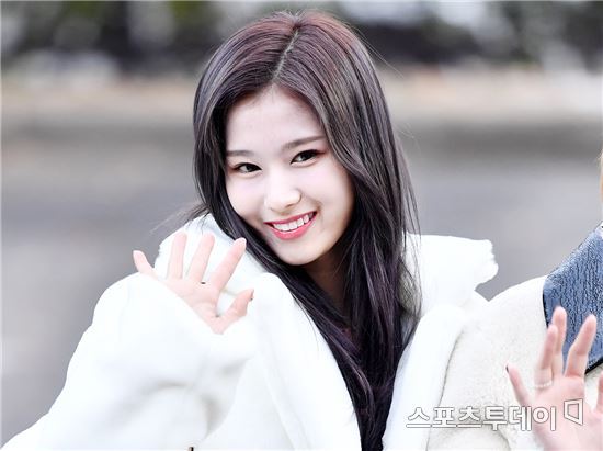 트와이스 사나 | 인스티즈