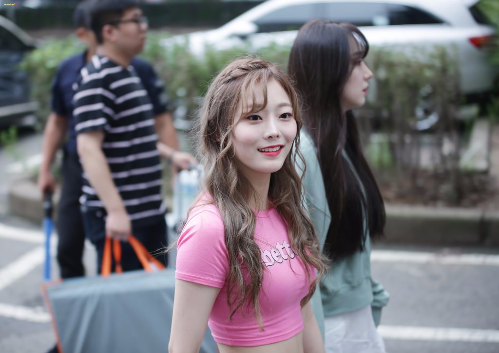  프리스틴 정은우 방송국 출근길 패션 | 인스티즈