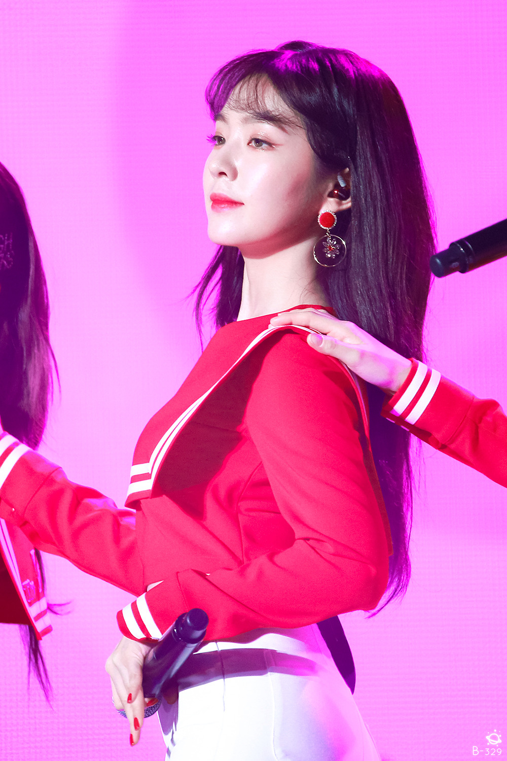 마린룩 입은 아이린.jpg | 인스티즈