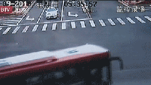 진짜 아찔한 순간들.gif | 인스티즈