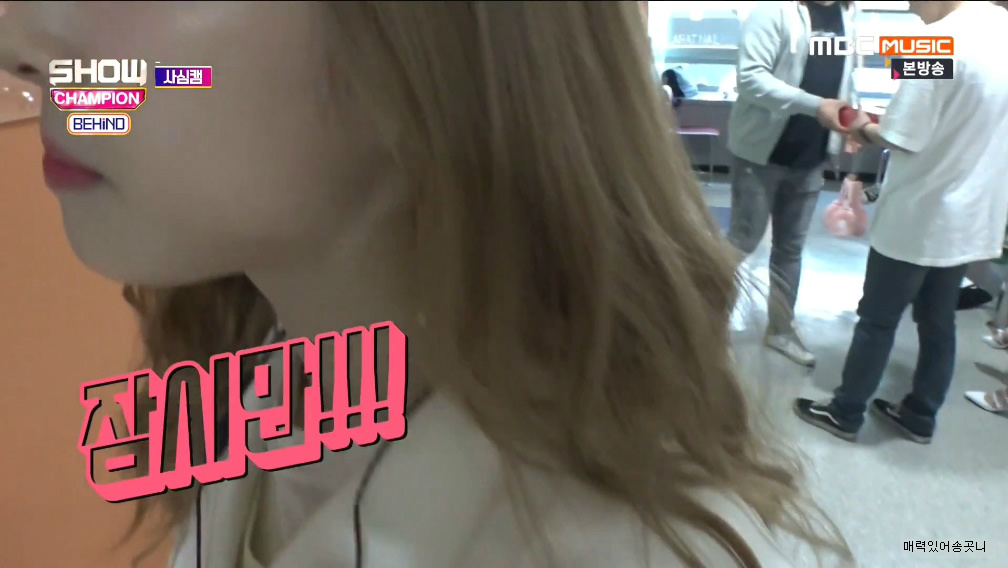 얼굴이 안 찍히는 쯔위.jpgif | 인스티즈