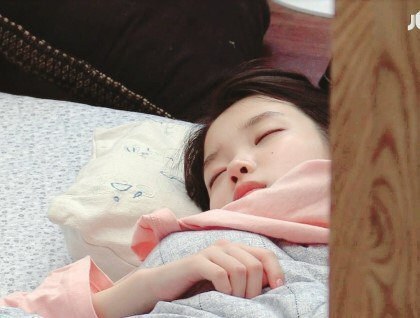 민박 알바생 지은이 .gif | 인스티즈