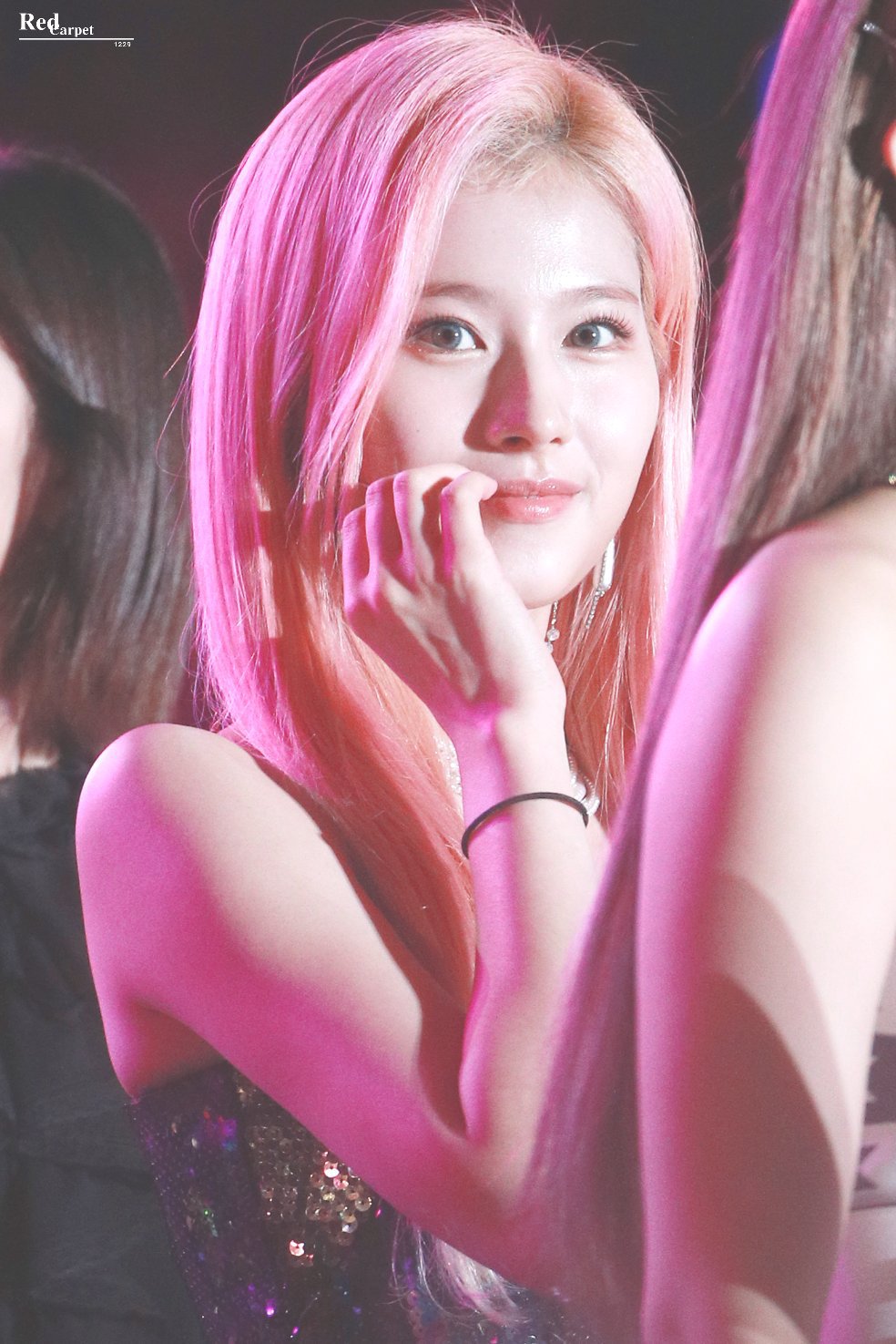 오늘이 생일인 트와이스 사나.jpgif (335장) | 인스티즈