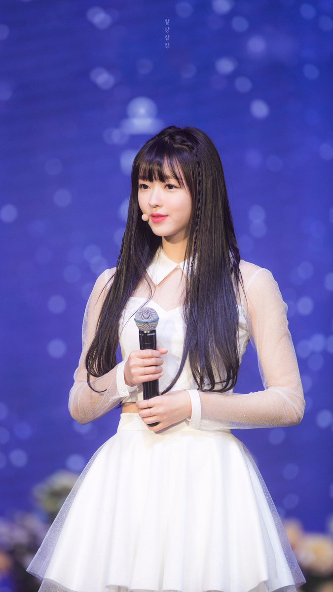 갈수록 더 예뻐지는 오마이걸 유아.jpg | 인스티즈