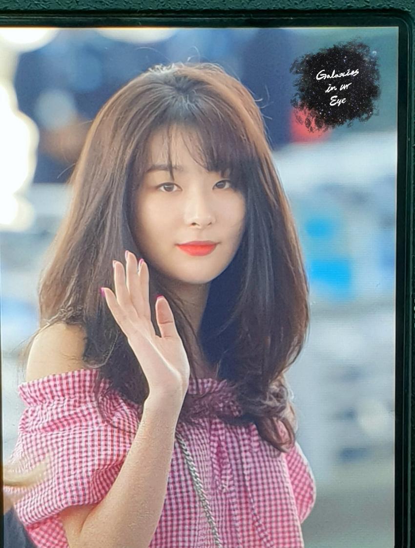 [레드벨벳] 아련아련한 느낌의 공항 슬기 | 인스티즈