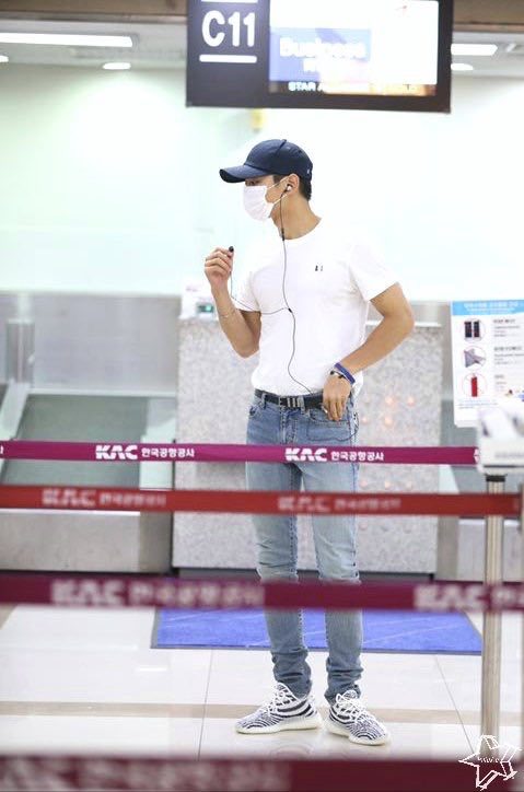 [샤이니] 화이트티셔츠를 입은 민호 | 인스티즈