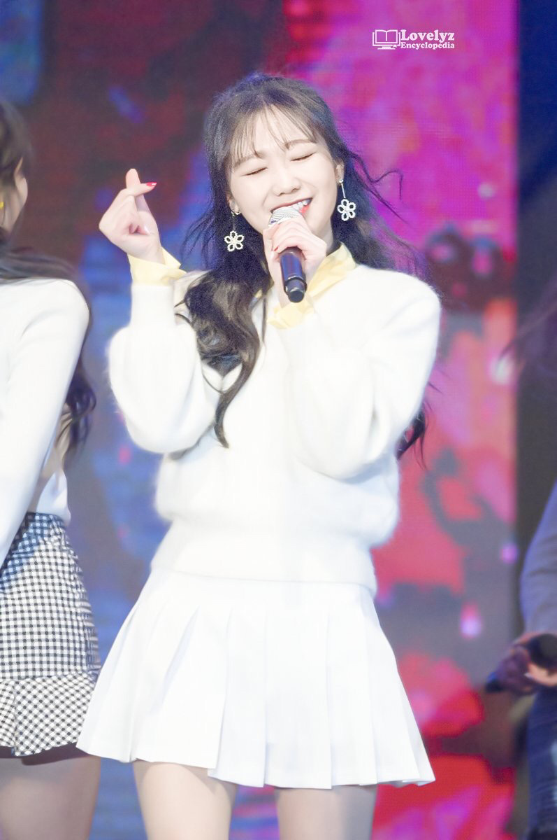 [러블리즈] 오늘의 저녁은 딤섬과 우육면이라서 수정이 | 인스티즈