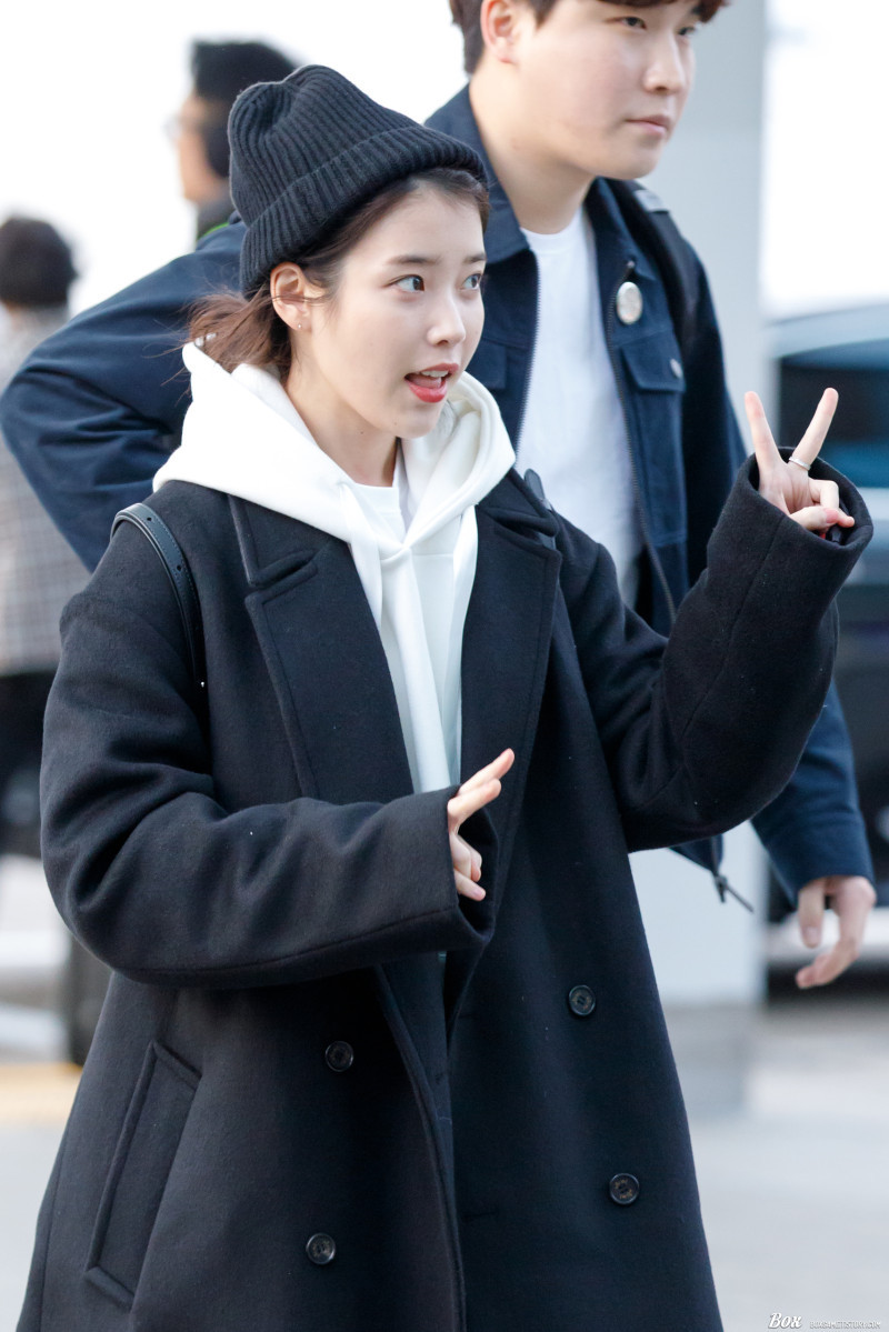 아이유 공항 직찍.jpg | 인스티즈