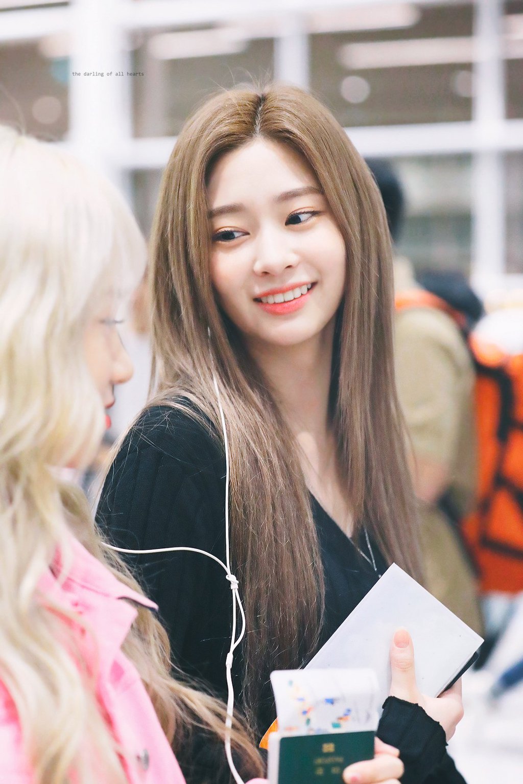 좀이쁜거같은 아이즈원 민주.jpg | 인스티즈