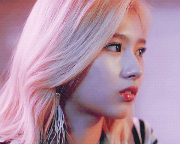 트와이스 사나 금발머리시절.jpgif | 인스티즈
