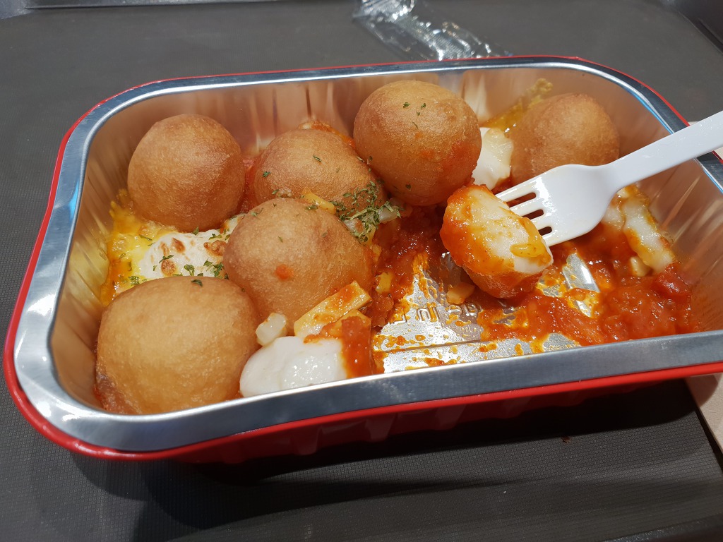 던킨 떡볶이 도넛 | 인스티즈