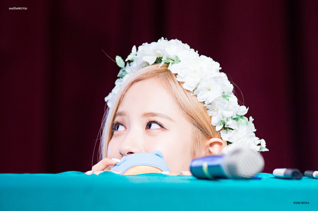 덕후들 미치게 만드는 우주소녀 보나.jpg | 인스티즈