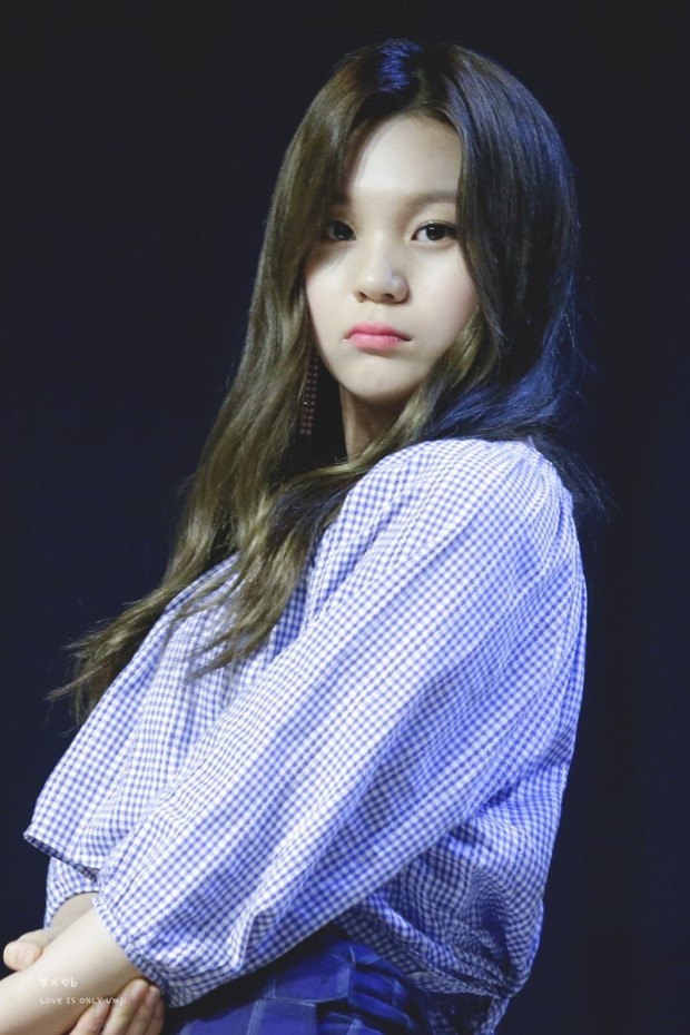 여자친구 엄지 | 인스티즈