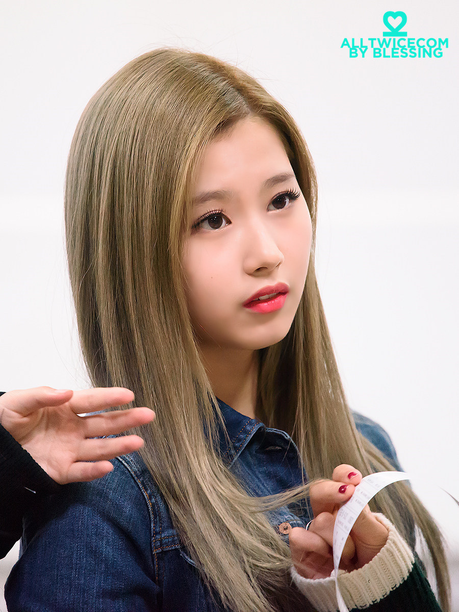 우아하게 시절 트와이스 사나.jpgif | 인스티즈