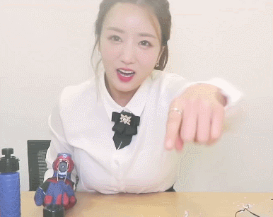 거미줄친 윤보미.gif | 인스티즈
