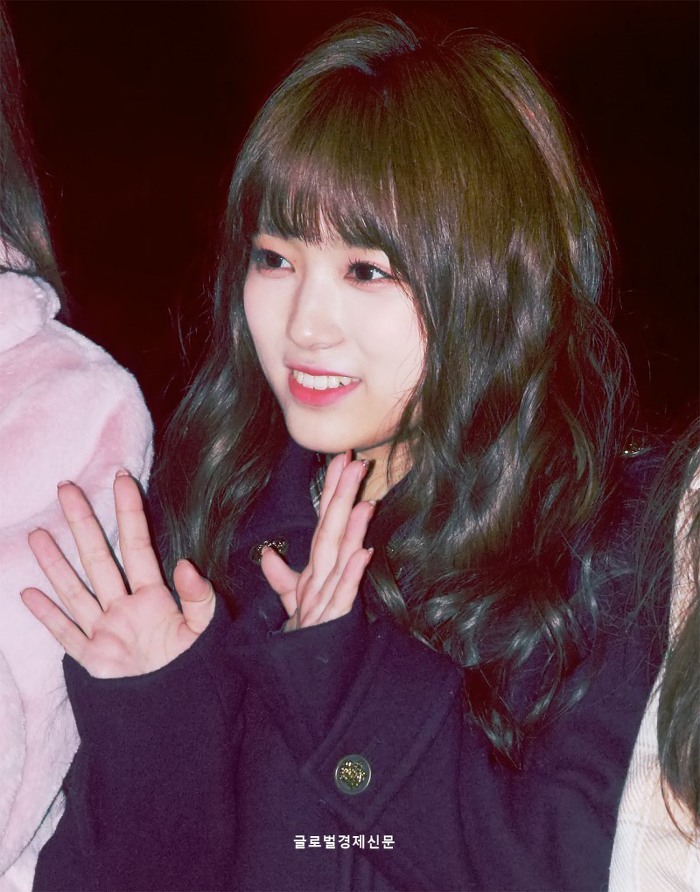 어젯밤 늦게까지 콜라 사이다 말아 마신듯한 아이즈원 출근길 사진.jpg | 인스티즈