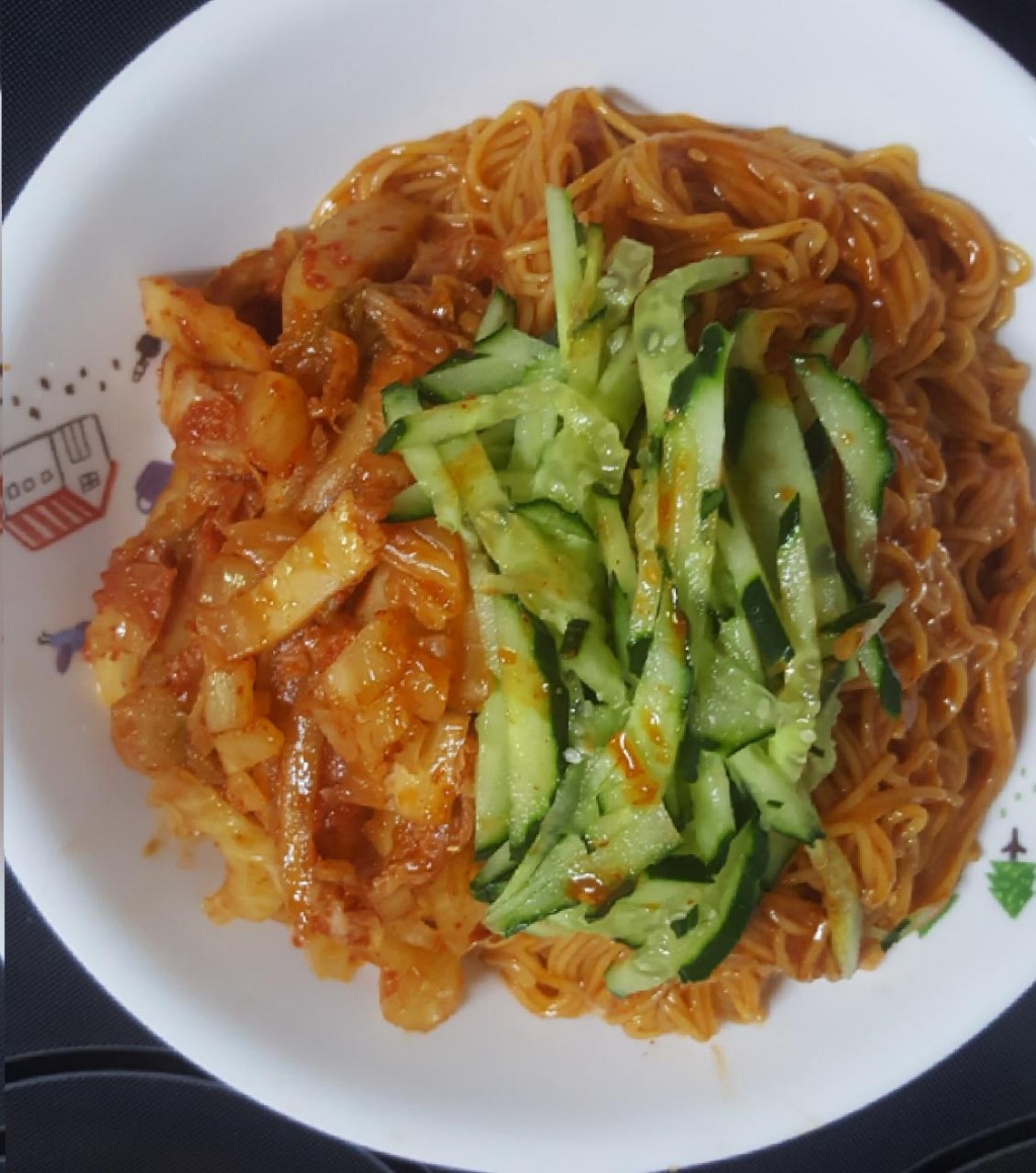 꾸미국수 이미지
