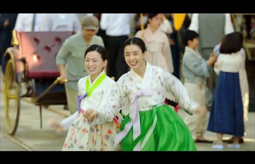 마지막 기생의 숨겨진 이야기 ＜영화＞ 해어화 01 | 인스티즈